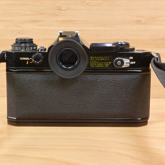 Vintage Canon EF 35mm Film Camera, with 50mm F1.8 FD Lens, Made in Japan - Picture 7 of 9